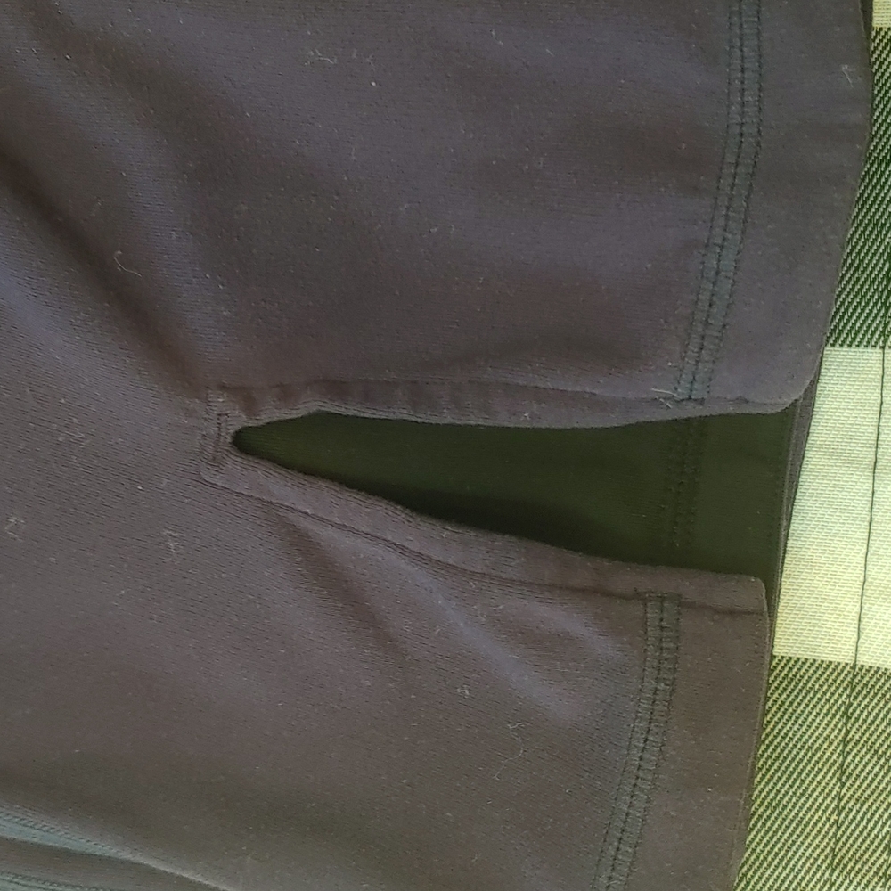 Lululemon Revercible Capri Leggings Size 6 - Picture 3 of 5